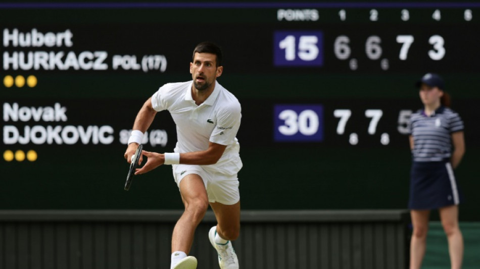 Djokovic perde set, mas avan&ccedil;a &agrave;s quartas de final de Wimbledon