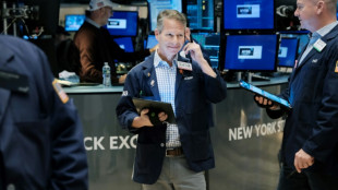 Wall Street ouvre en forte hausse, s&eacute;duite par de bons indicateurs et la grande distribution