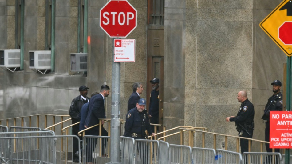 Exabogado de Trump reconoce en juicio que minti&oacute; por el exmandatario