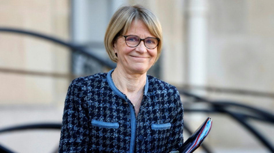 Eaux min&eacute;rales: le gouvernement va saisir Bruxelles pour "conna&icirc;tre sa position", r&eacute;fute tout "scandale d'Etat"