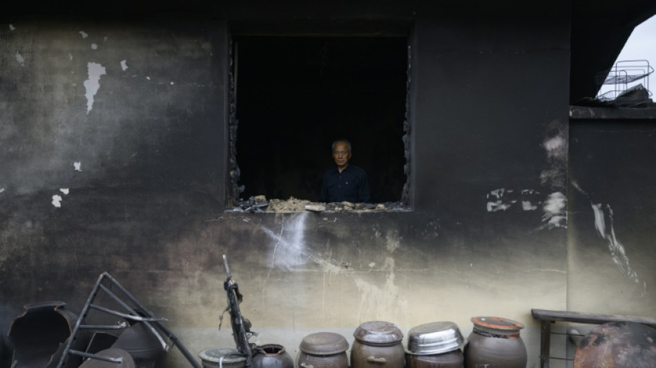 La lluvia da un respiro a los bomberos en los peores incendios de Corea del Sur