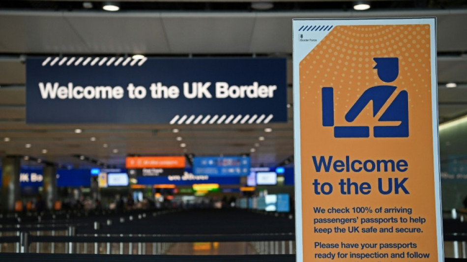 Reino Unido aplica nuevos tr&aacute;mites burocr&aacute;ticos para visitantes de pa&iacute;ses no europeos