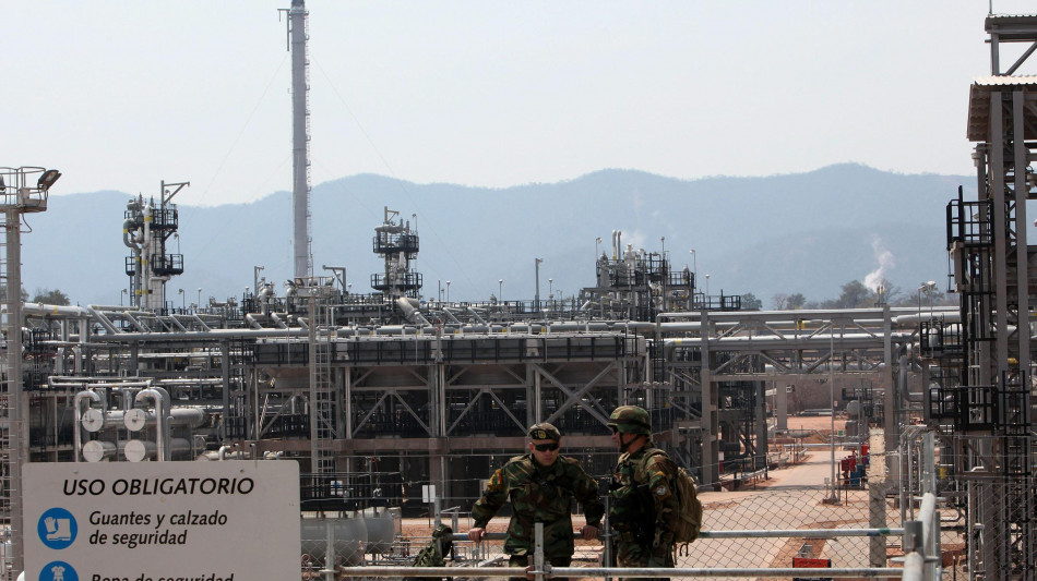 Il petrolio apre in rialzo a New York a 66,23 dollari