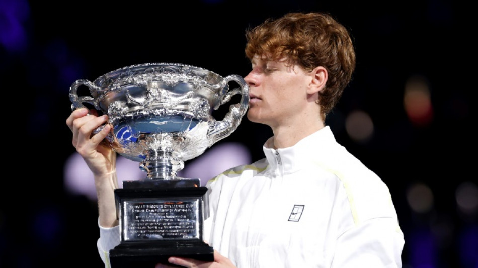 Open d'Australie: "juste trop fort", le N.1 mondial Jannik Sinner r&eacute;alise le doubl&eacute; &agrave; Melbourne