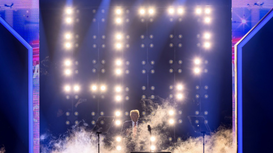 Fitch preocupada por los riesgos de d&eacute;ficit fiscal persistente y el aumento de deuda en EEUU