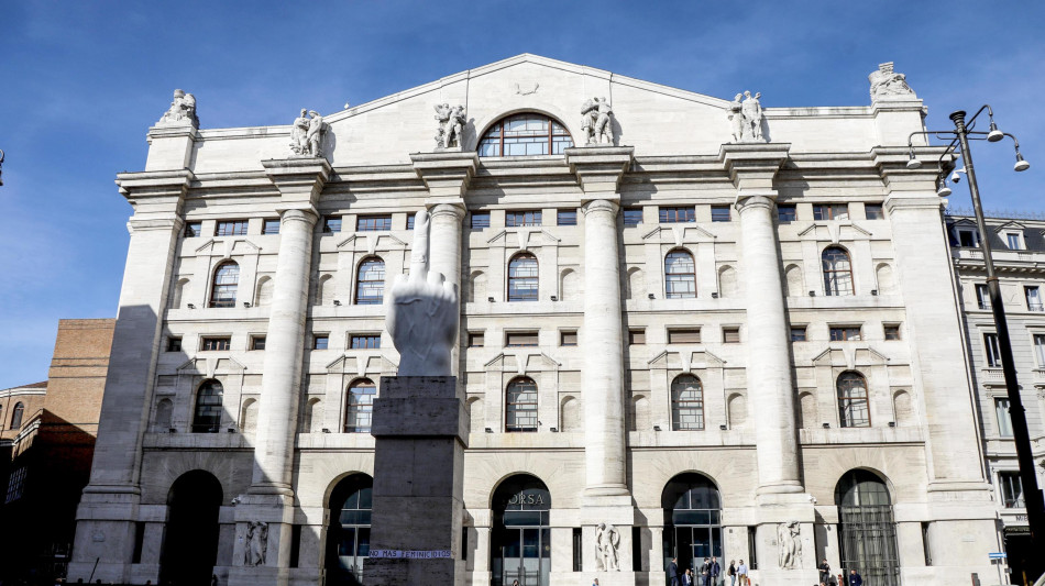Borsa: Milano apre in rialzo, Ftse Mib +0,48%