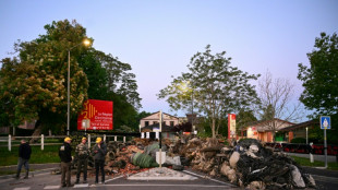"Stop aux contr&ocirc;les": des agriculteurs bloquent un lyc&eacute;e agricole de Montauban