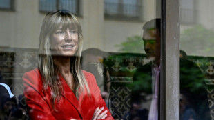 La esposa del presidente del gobierno de Espa&ntilde;a se querella a su vez contra el juez que la investiga