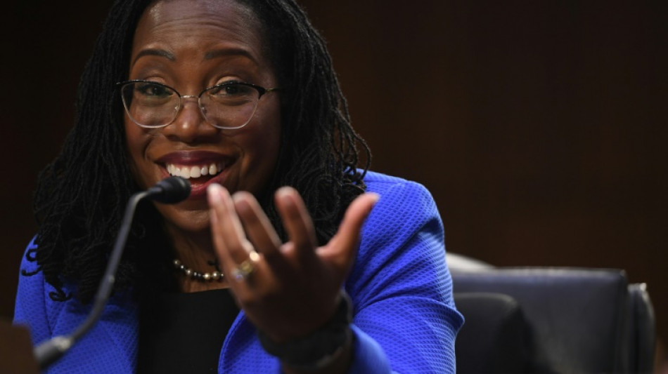 La juge afro-am&eacute;ricaine Ketanji Brown Jackson aux portes de la Cour supr&ecirc;me