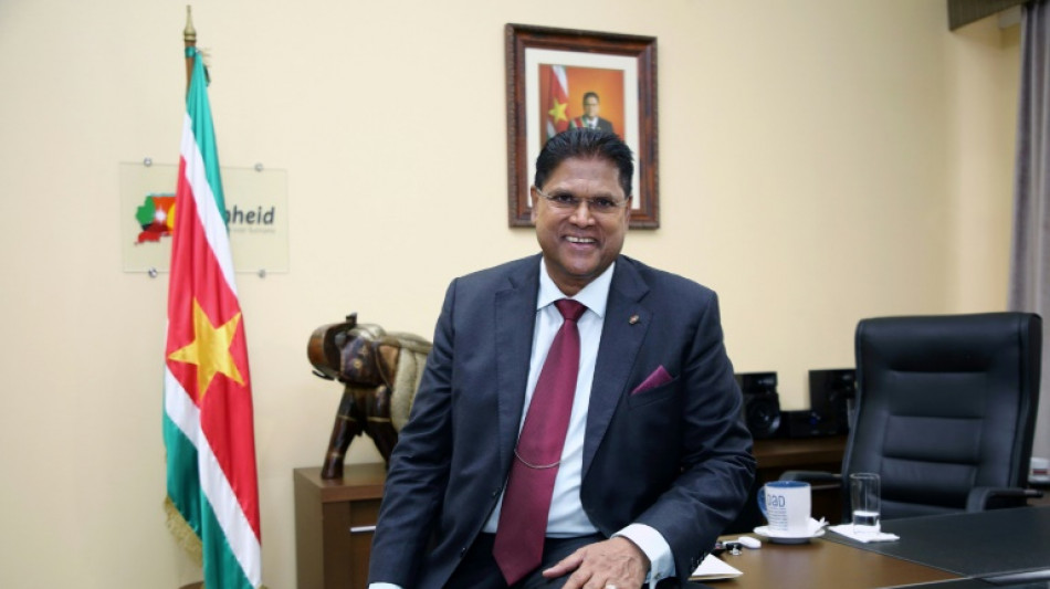 "Hay una obligaci&oacute;n moral de compensar a nuestro pa&iacute;s", dice presidente de Surinam