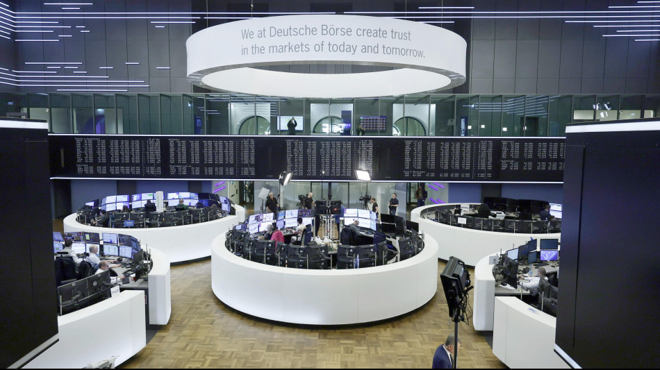 Borsa: Europa poco mossa in avvio, faro sui dazi di Trump