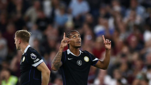 Chelsea goleia West Ham por 5 a 1 em cl&aacute;ssico londrino