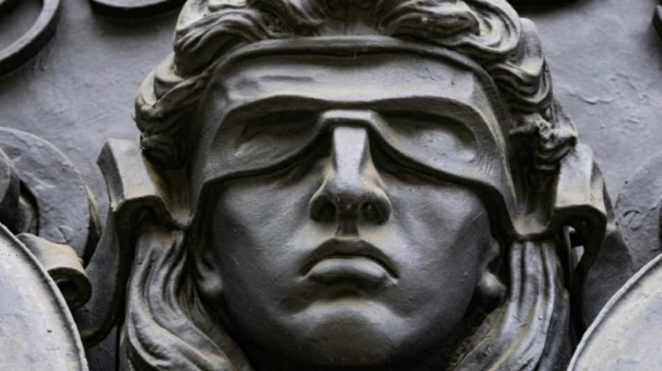 H&auml;ndler verkaufte mehr als 50 geleaste Autos weiter - drei Jahre Haft