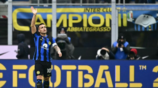 Com gol no fim, Inter vence Verona e segue l&iacute;der isolada do Italiano