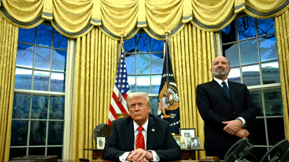 Guerre commerciale: L'acier tax&eacute; aux Etats-Unis, l'UE riposte, P&eacute;kin promet des mesures