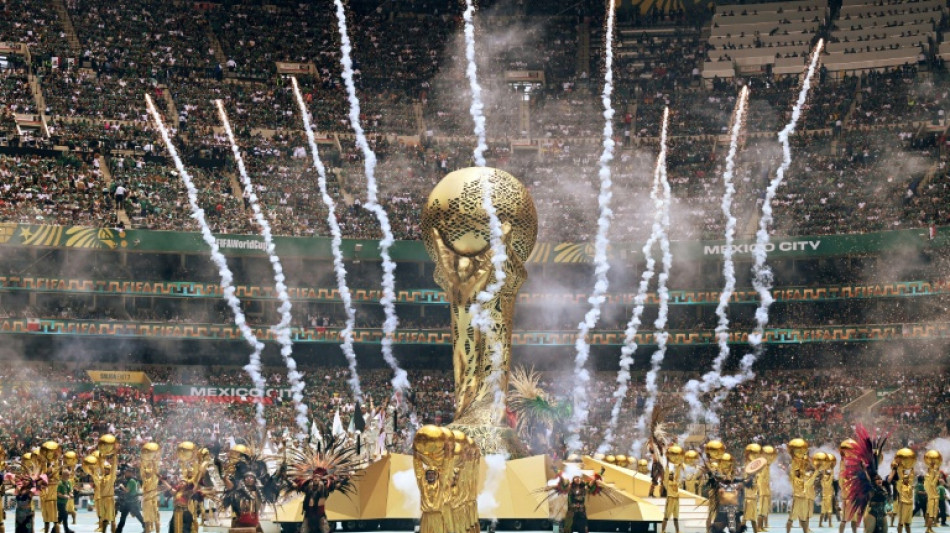 Feierlaune im Stadion und Ausschreitungen davor: Fu&szlig;ball-WM hat in Mexiko begonnen