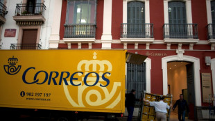 Far right push fraud fears over Spain postal votes