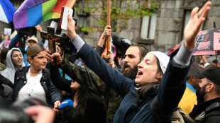 Les militants LGBTQ rassembl&eacute;s &agrave; Belgrade malgr&eacute; l'interdiction de marcher