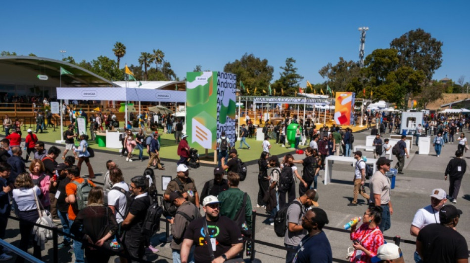 Google incorpora anuncios a búsquedas con IA en su lucha contra ChatGPT