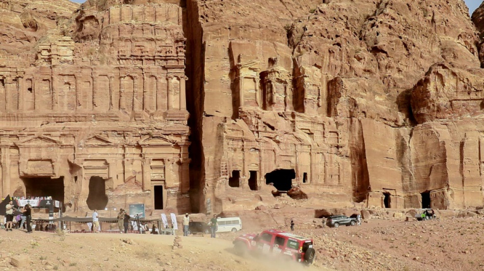 Wegen Überschwemmungen: 1800 Touristen aus antiker Stadt Petra in Jordanien evakuiert