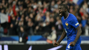 Foot: touch&eacute; au genou gauche, Dayot Upamecano absent "plusieurs semaines" (club)