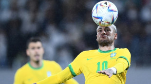 Foot: le Br&eacute;sil d'un Neymar omnipr&eacute;sent et buteur bat le Japon 1-0