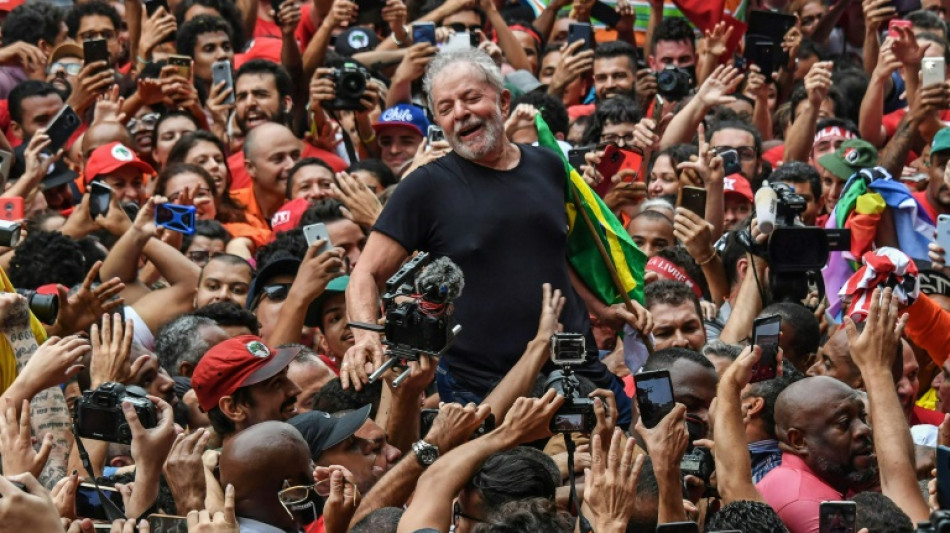 Popularidade de Lula aumenta ap&oacute;s in&iacute;cio de mandato complicado