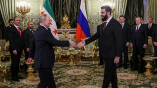 Presidente sirio y Putin intercambian elogios en reuni&oacute;n sobre bases militares rusas