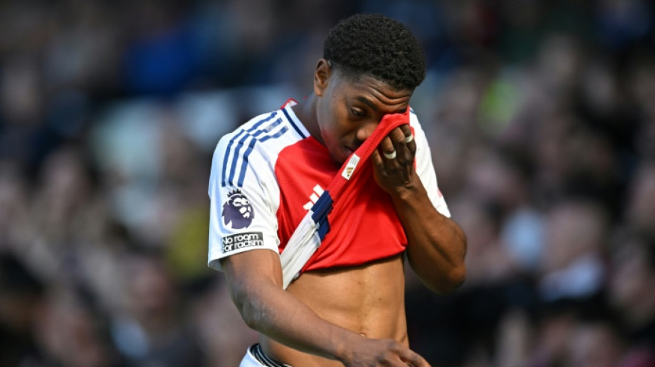 Arsenal draw at Everton to edge Liverpool closer to Premier League title