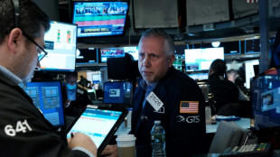 Wall Street ouvre en ordre dispers&eacute;, respiration apr&egrave;s deux semaines de hausse