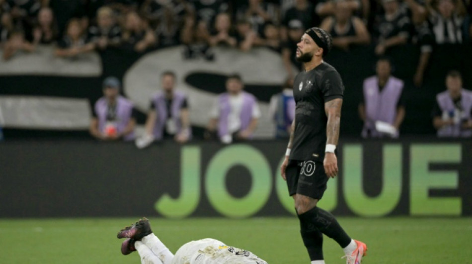 Foot: Depay fait de l'ombre &agrave; Neymar dans le classico de San Paolo