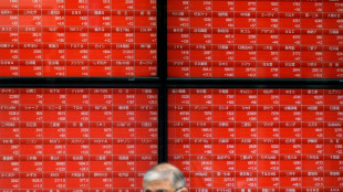 Las bolsas de Asia caen influenciadas por las p&eacute;rdidas de Wall Street