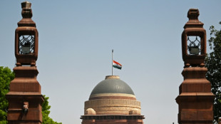 Al menos 25 muertos en un incendio en dos edificios en Calcuta