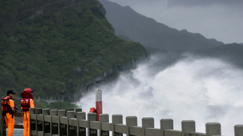 Le typhon Koinu provoque des vents d'une force "record" &agrave; Ta&iuml;wan