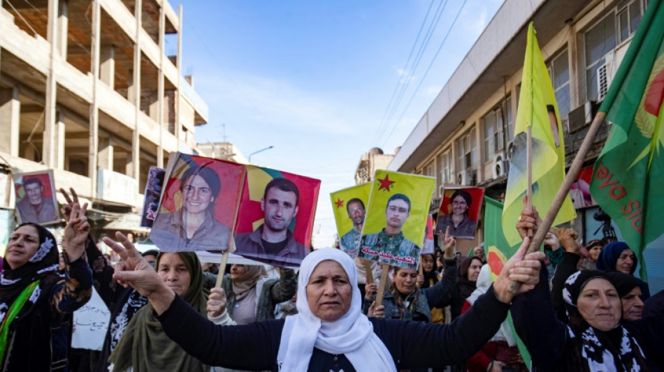 Tausende Kurden protestieren in Syrien gegen t&uuml;rkische Luftangriffe