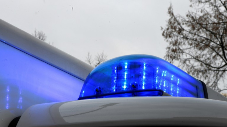 Gef&auml;hrlicher Stoff Oleum in Industriepark in Frankfurt am Main ausgetreten