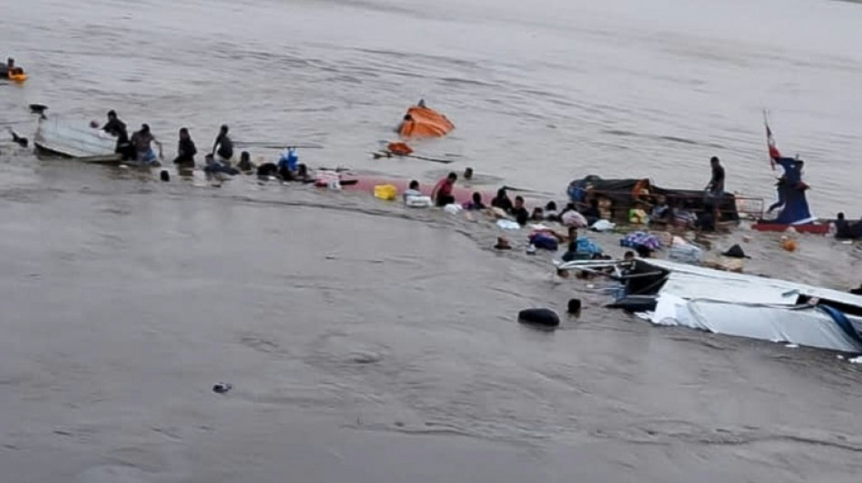 Doce muertos y decenas de desaparecidos por un deslave en un puerto de Perú