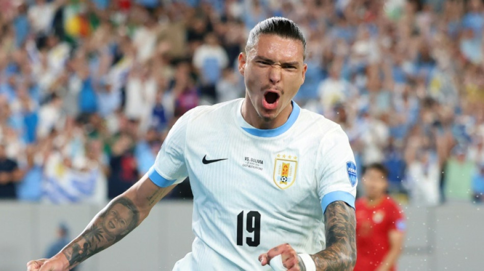 Uruguai quer avan&ccedil;ar em 1&ordm; &agrave;s quartas da Copa Am&eacute;rica; EUA luta pela sobreviv&ecirc;ncia
