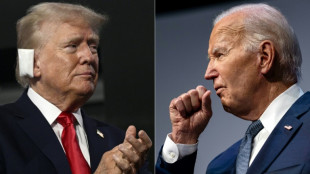 Trump retoma la campa&ntilde;a contra un debilitado Biden