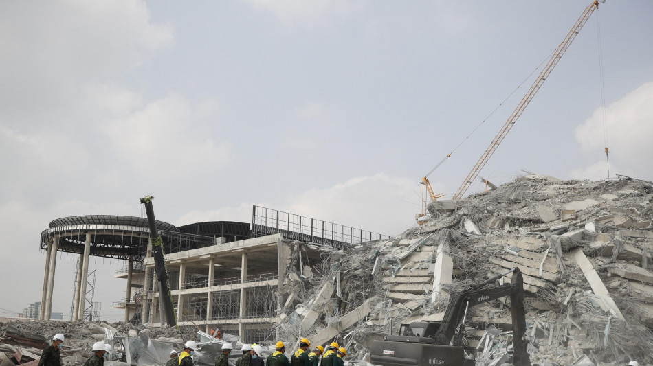 Sisma in Myanmar, il bilancio sale a 1.000 morti e 2.300 feriti