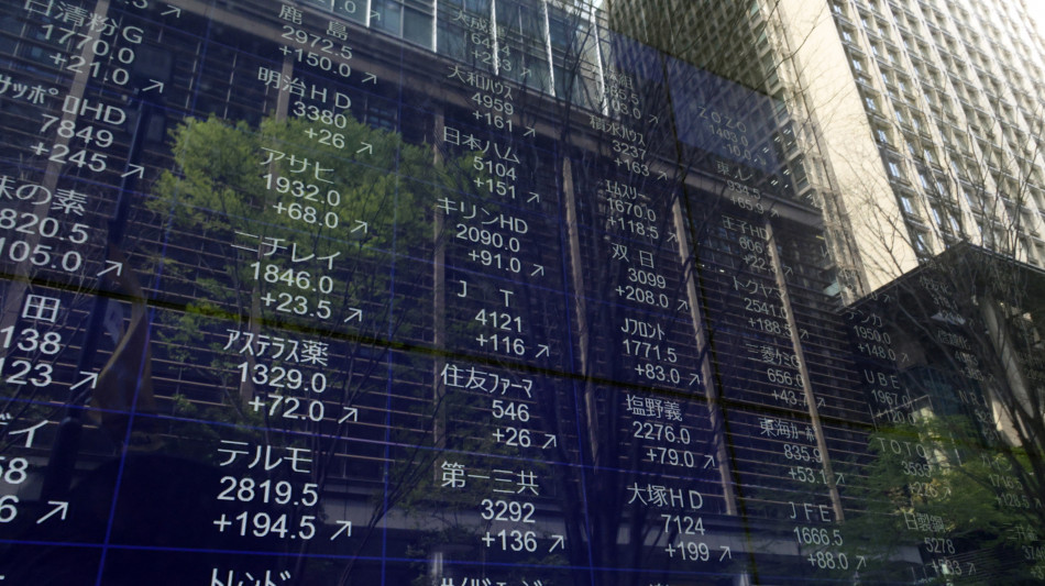 Borsa: Tokyo, chiusura in pesante calo (-2,96%)