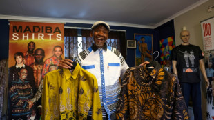 Las camisas de Mandela siguen estando de moda en la pol&iacute;tica sudafricana
