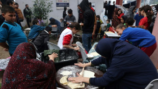 Bombardeios causam escassez de p&atilde;o em Gaza e seus pre&ccedil;os disparam