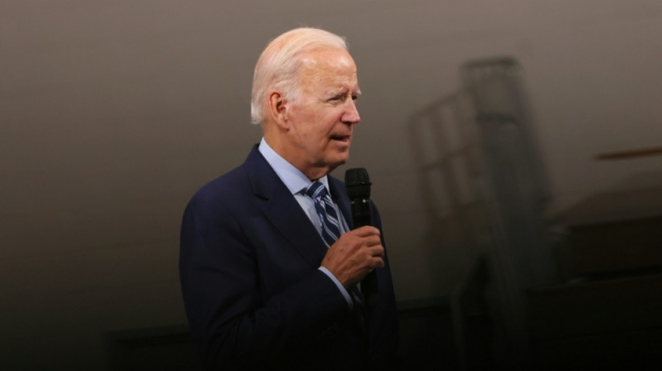 Biden perdona a miles de convictos por posesi&oacute;n de marihuana 