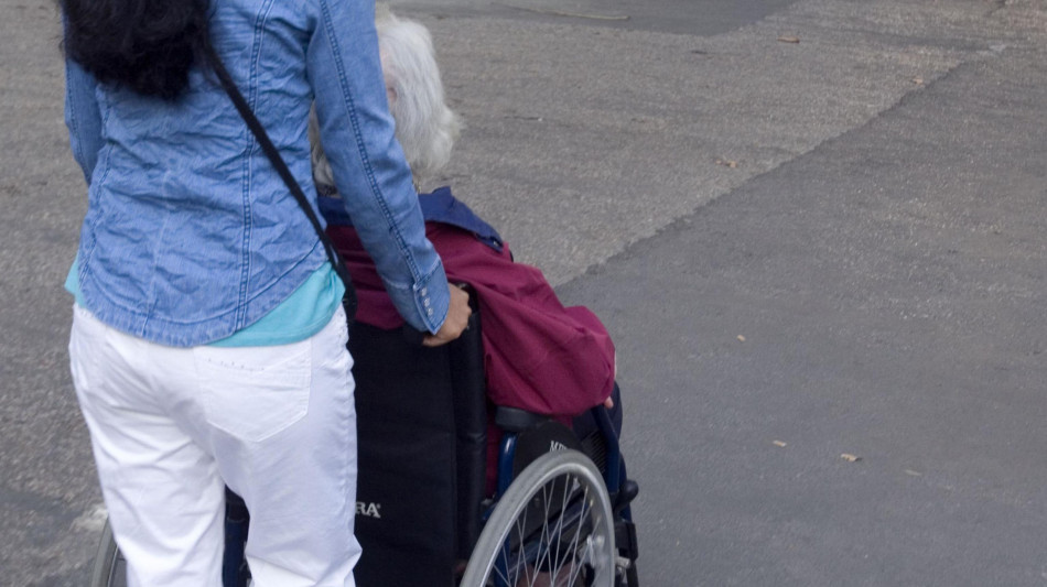 Domani click day domestici, ma per over 80 c'&egrave; ancora tempo