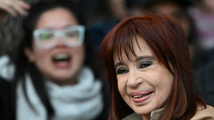 Justi&ccedil;a argentina confirma condena&ccedil;&atilde;o de Cristina Kirchner a 6 anos de pris&atilde;o por corrup&ccedil;&atilde;o