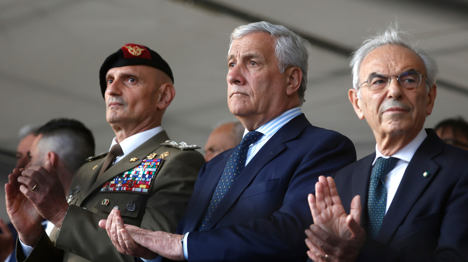 'Militari riposizionati per evitare danni collaterali'
