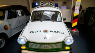 Falsche Polizisten mit DDR-Ausweisen: Betrugsversuch in Leipzig scheitert