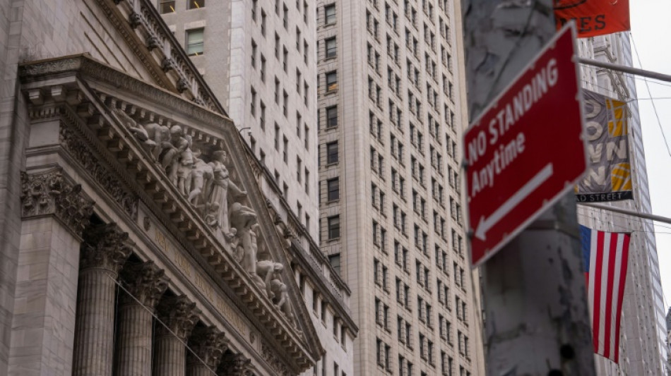 Global stocks mixed amid lingering unease over trade war