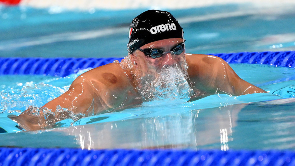 Nuoto: Assoluti;Martinenghi il più veloce nelle batterie 50 rana